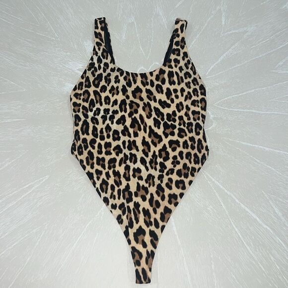 Alice and Olivia size medium leopard bodysuit NWOT - Picture 1 of 6